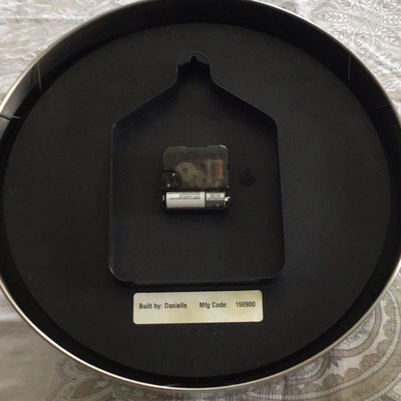 🚘Mercedes-Benz Wall Clock- Limited Edition. Last of kind. Rare. Collectors item🚘 - Picture 2 of 6